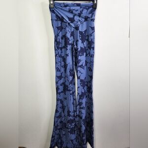 Real Me Floral High Waisted Crossover Super Flare Legging, Size Medium